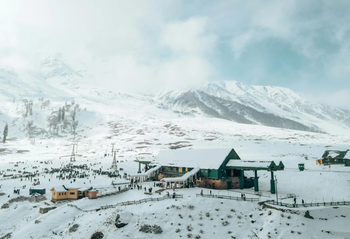 Kashmir Winter Tour Package